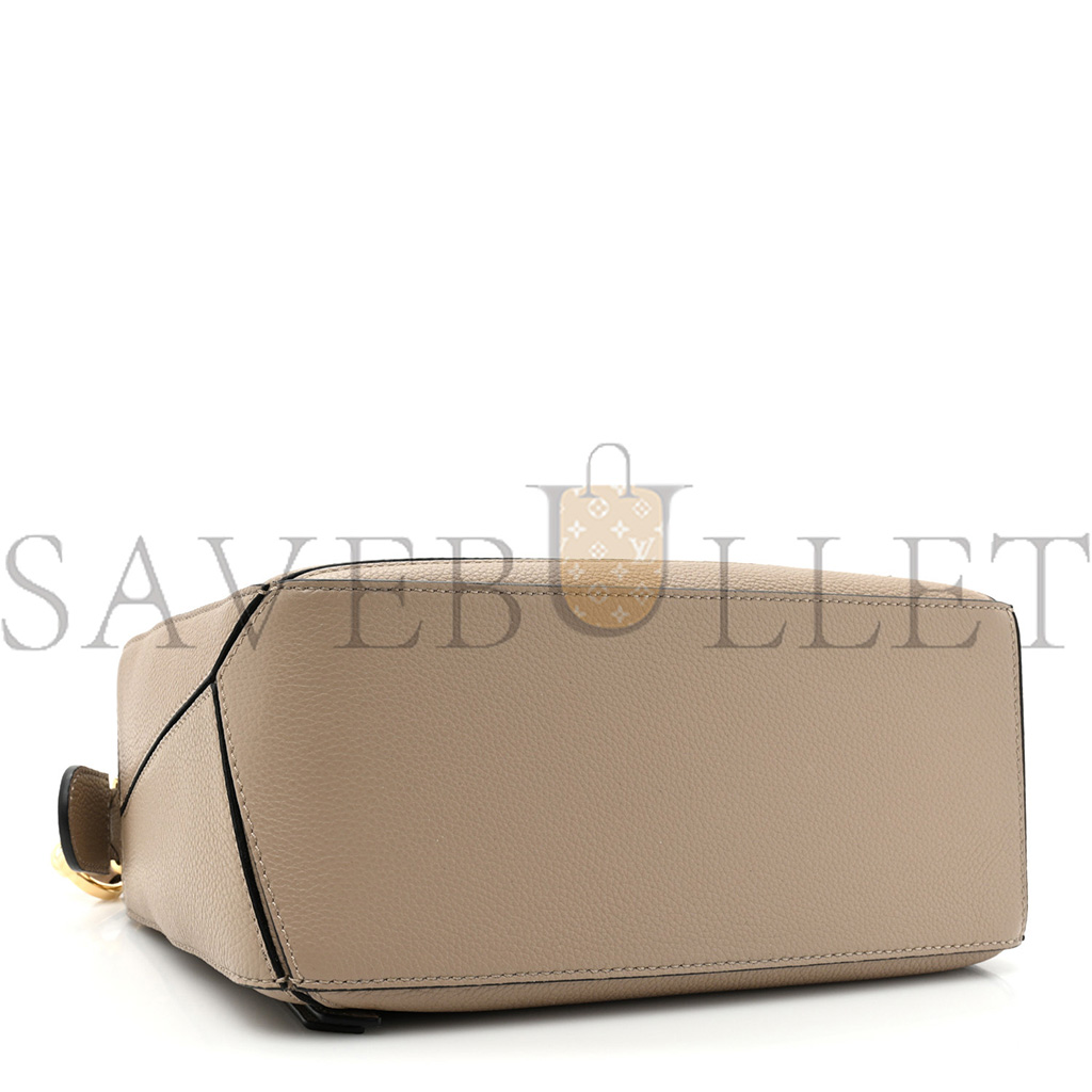 LOEWE GRAINED CALFSKIN SMALL PUZZLE BAG SAND (24*16.5*10.5cm) LOEWE GRAINED CALFSKIN SMALL PUZZLE BAG SAND (24*16.5*10.5cm)