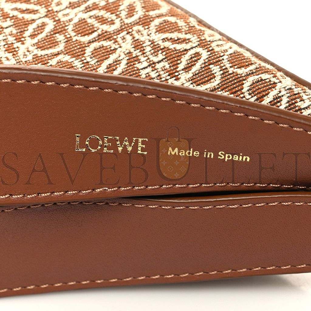 LOEWE JACQUARD ANAGRAM CALFSKIN LUNA BAG TAN PECAN (26*17*8cm) LOEWE JACQUARD ANAGRAM CALFSKIN LUNA BAG TAN PECAN (26*17*8cm)