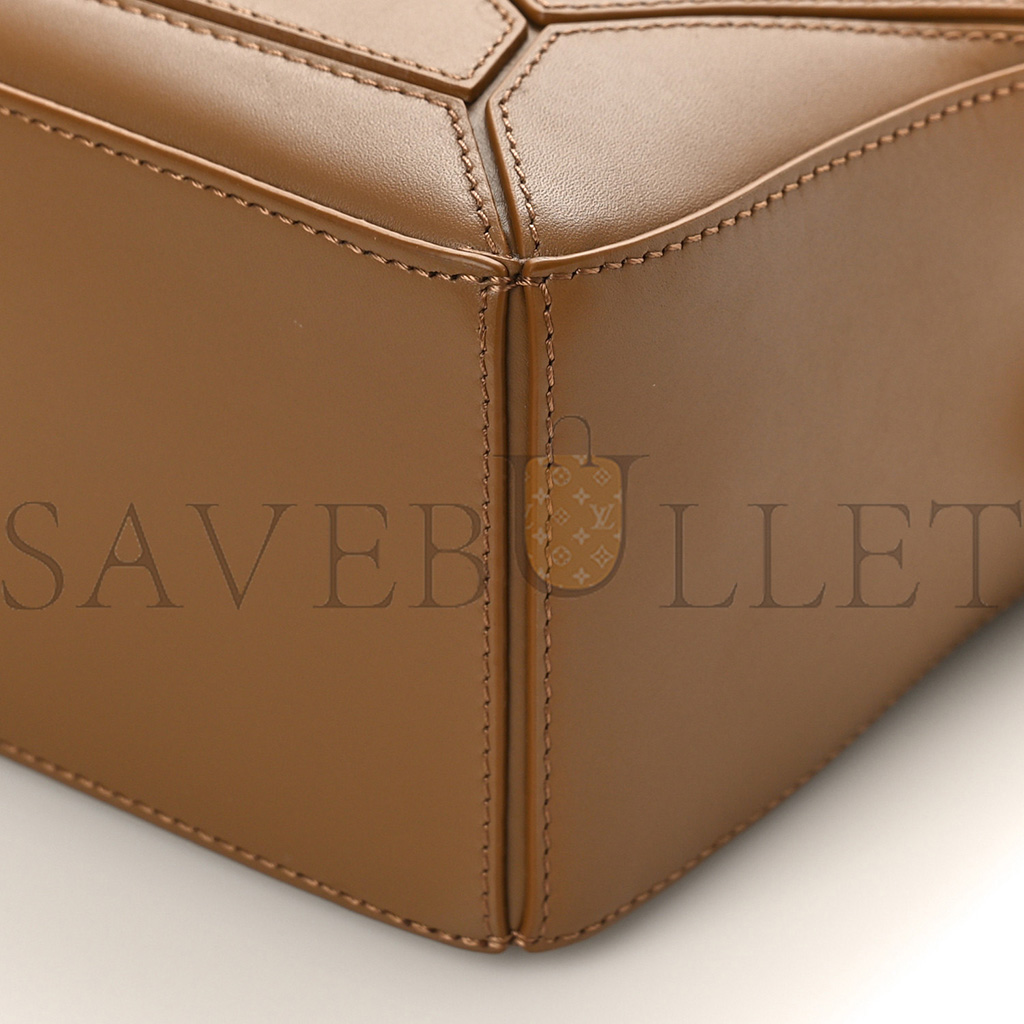 LOEWE SATIN CALFSKIN MONOCHROME SMALL PUZZLE EDGE BAG PALE OAK (24*16.5*10.5cm) LOEWE SATIN CALFSKIN MONOCHROME SMALL PUZZLE EDGE BAG PALE OAK (24*16.5*10.5cm)