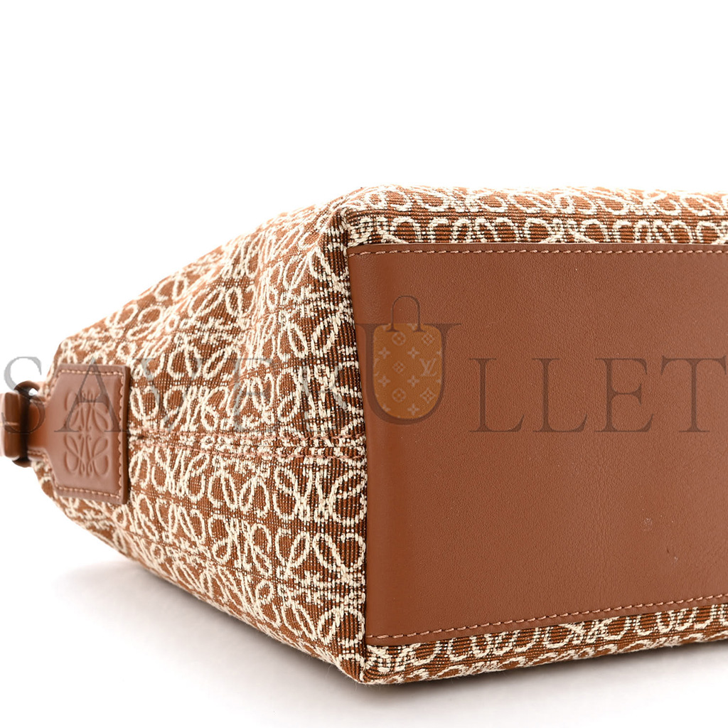 LOEWE JACQUARD ANAGRAM CALFSKIN SMALL CUBI BAG TAN PECAN (20*16*12cm) LOEWE JACQUARD ANAGRAM CALFSKIN SMALL CUBI BAG TAN PECAN (20*16*12cm)