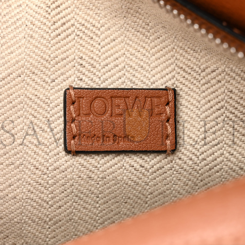 LOEWE CALFSKIN MINI PUZZLE BAG TAN (18*12.5*8cm) LOEWE CALFSKIN MINI PUZZLE BAG TAN (18*12.5*8cm)