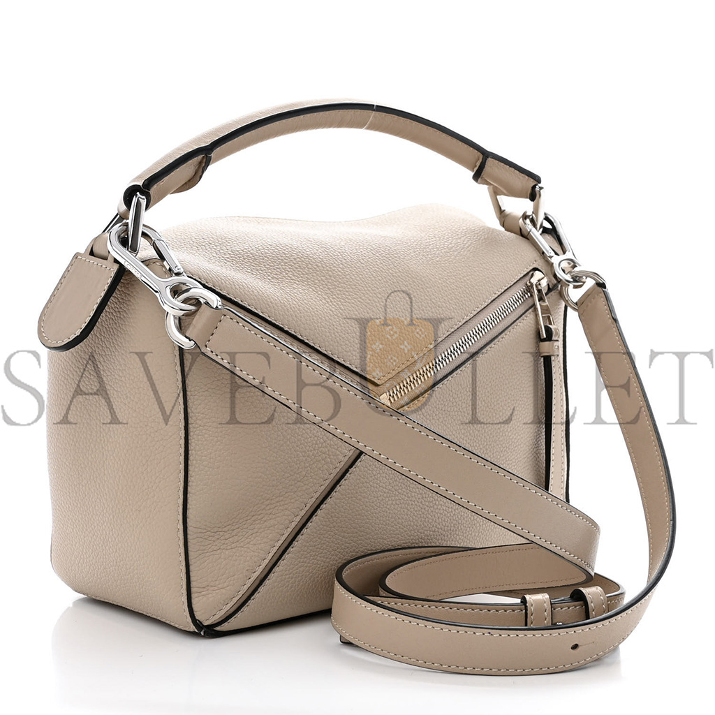 LOEWE GRAINED CALFSKIN SMALL PUZZLE BAG SAND (24*16.5*10.5cm) LOEWE GRAINED CALFSKIN SMALL PUZZLE BAG SAND (24*16.5*10.5cm)