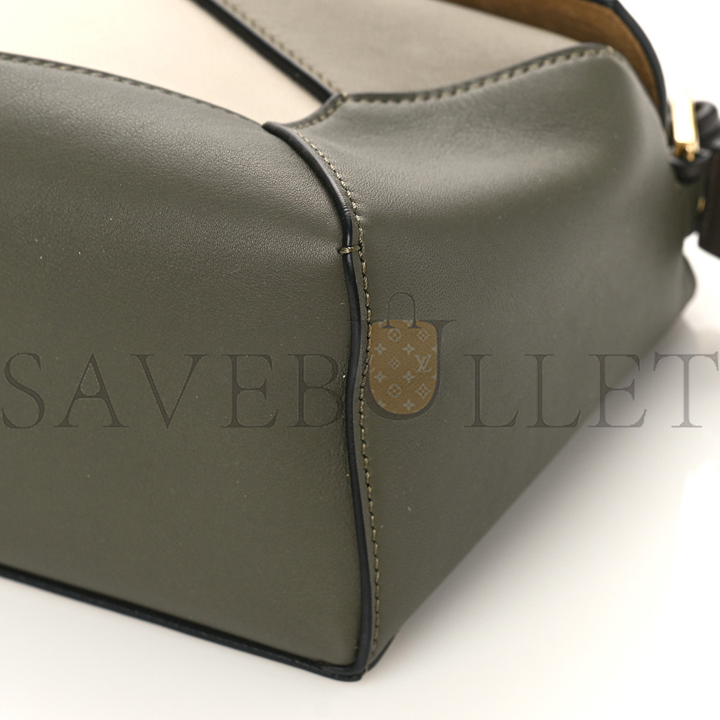 LOEWE CALFSKIN SMALL PUZZLE EDGE BAG LAUREL GREEN LIGHT OAT (24*19*10cm) LOEWE CALFSKIN SMALL PUZZLE EDGE BAG LAUREL GREEN LIGHT OAT (24*19*10cm)