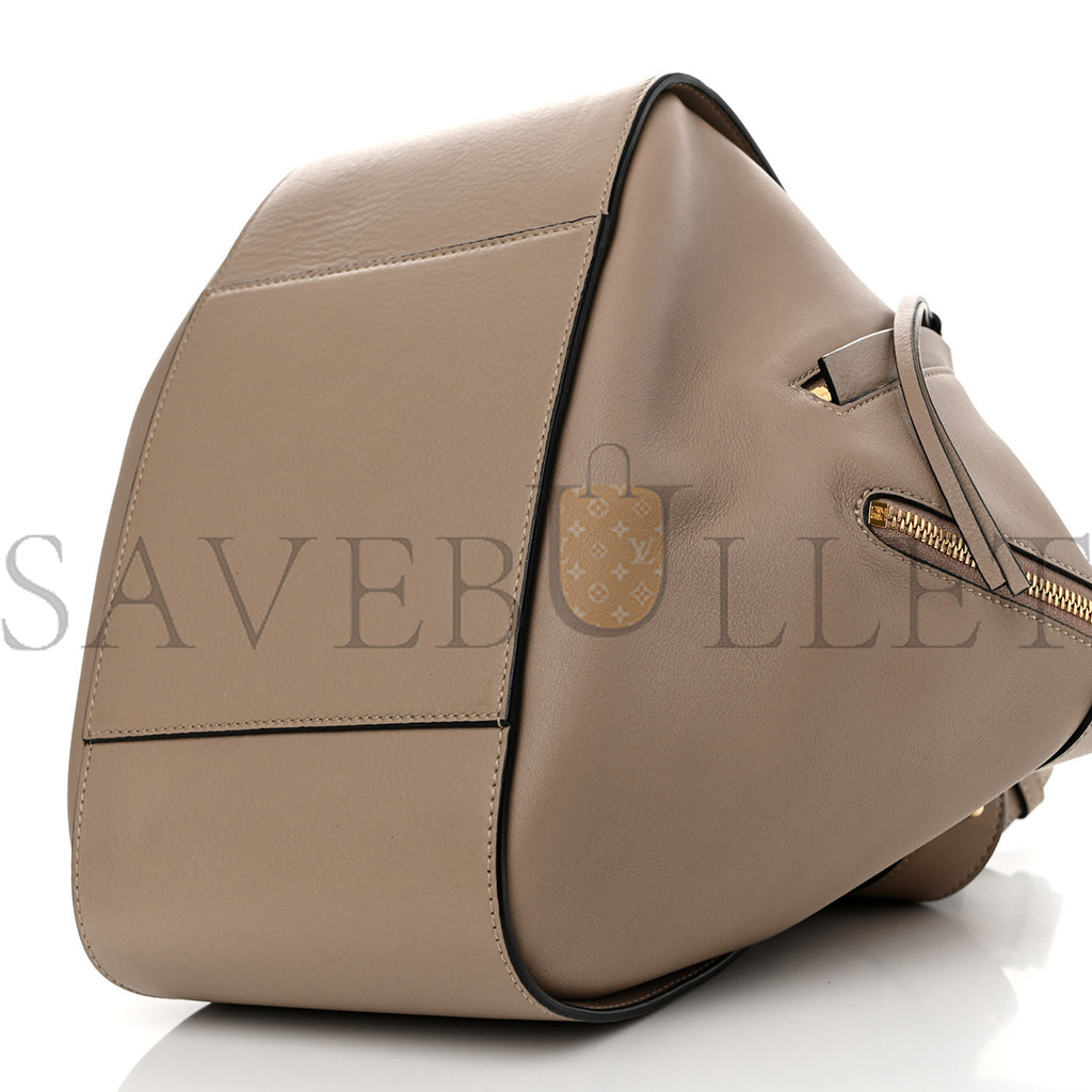 LOEWE CALFSKIN SMALL HAMMOCK SHOULDER BAG SAND (30*25*13.5cm) LOEWE CALFSKIN SMALL HAMMOCK SHOULDER BAG SAND (30*25*13.5cm)