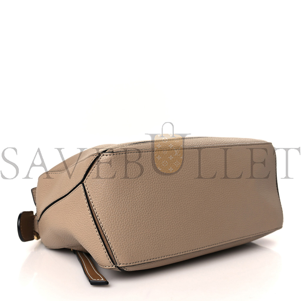 LOEWE GRAINED CALFSKIN SMALL PUZZLE BAG SAND MINK (24*16.5*10.5cm) LOEWE GRAINED CALFSKIN SMALL PUZZLE BAG SAND MINK (24*16.5*10.5cm)
