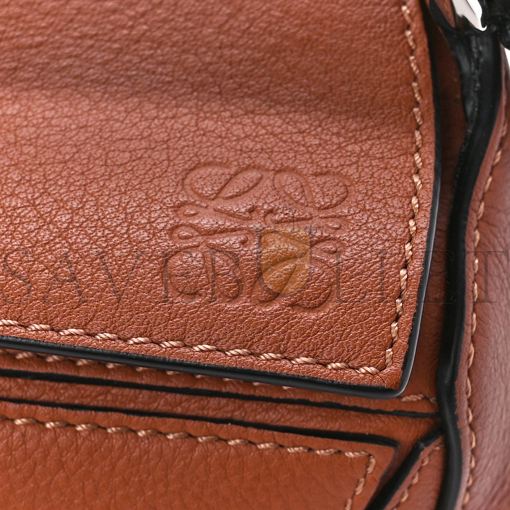 LOEWE CALFSKIN MINI PUZZLE BAG TAN (18*12.5*8cm) LOEWE CALFSKIN MINI PUZZLE BAG TAN (18*12.5*8cm)