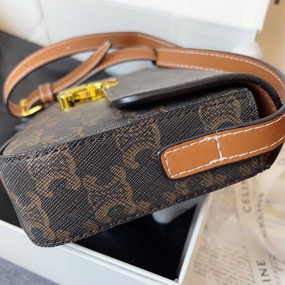 CELINE TRIOMPHE SHOULDER BAG 194142CUZ.04LU (20*10*4cm) CELINE TRIOMPHE SHOULDER BAG 194142CUZ.04LU (20*10*4cm)