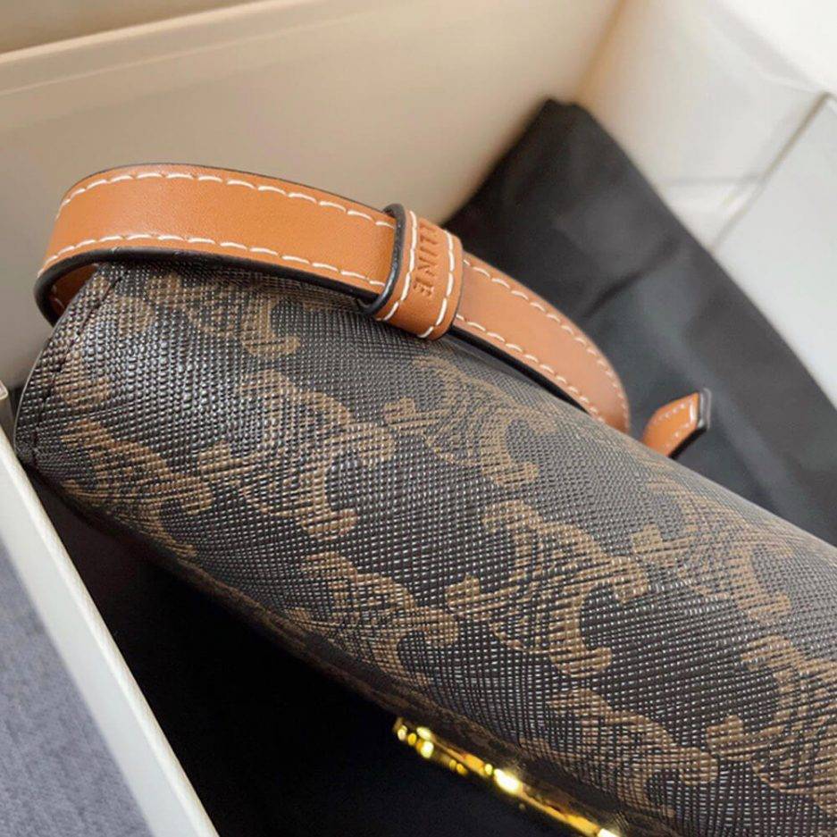 CELINE TRIOMPHE SHOULDER BAG 194142CUZ.04LU (20*10*4cm) CELINE TRIOMPHE SHOULDER BAG 194142CUZ.04LU (20*10*4cm)