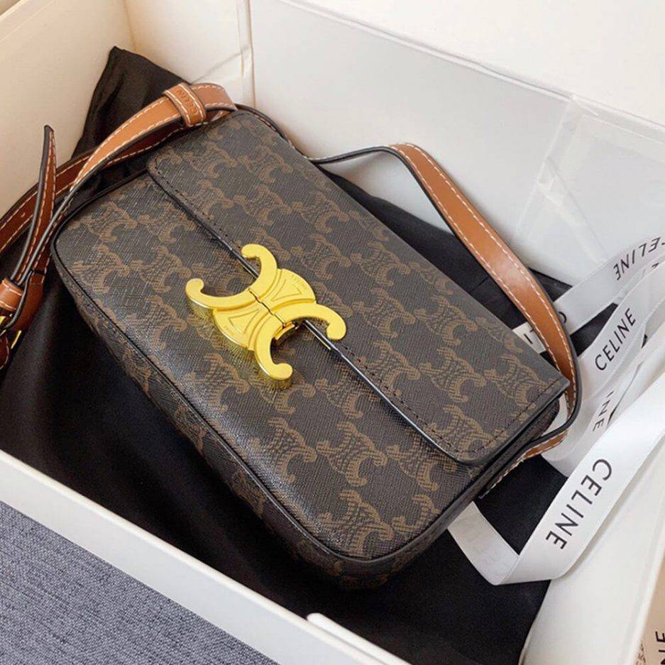 CELINE TRIOMPHE SHOULDER BAG 194142CUZ.04LU (20*10*4cm) CELINE TRIOMPHE SHOULDER BAG 194142CUZ.04LU (20*10*4cm)