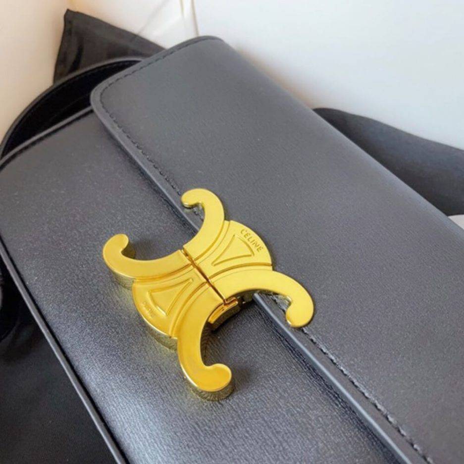 CELINE TRIOMPHE SHOULDER BAG 194143BF4.38NO (20cm*10cm*4cm) CELINE TRIOMPHE SHOULDER BAG 194143BF4.38NO (20cm*10cm*4cm)