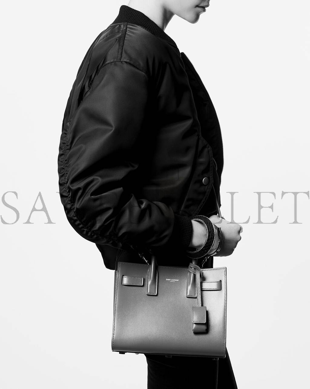 YSL SAC DE JOUR NANO IN SMOOTH LEATHER 39203502G9W6309 (22*18*10.5cm) YSL SAC DE JOUR NANO IN SMOOTH LEATHER 39203502G9W6309 (22*18*10.5cm)