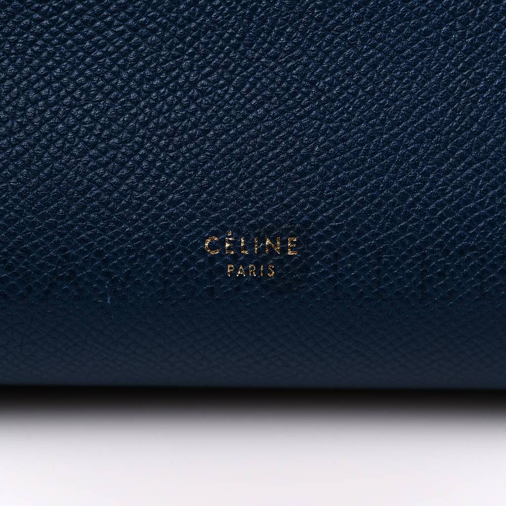 CELINE GRAINED CALFSKIN MINI BELT BAG DEEPSEA (28*23*17cm) CELINE GRAINED CALFSKIN MINI BELT BAG DEEPSEA (28*23*17cm)