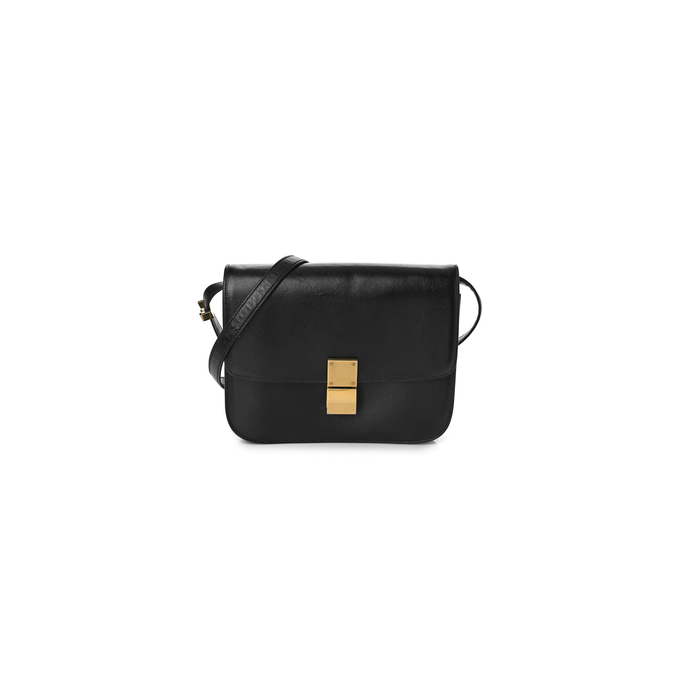 CELINE BOX CALFSKIN MEDIUM CLASSIC BOX FLAP BAG BLACK (23*18*7cm) CELINE BOX CALFSKIN MEDIUM CLASSIC BOX FLAP BAG BLACK (23*18*7cm)