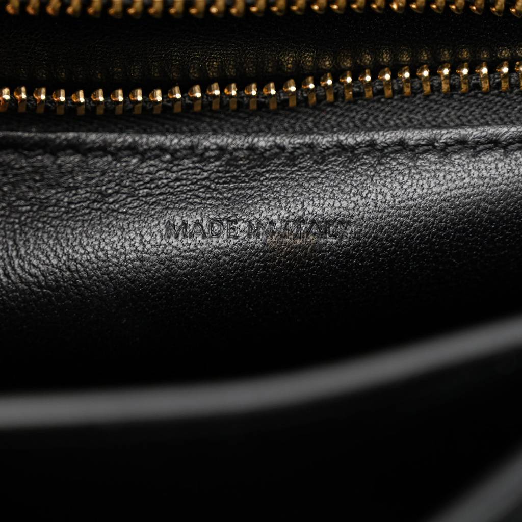 CELINE BOX CALFSKIN SMALL CLASSIC BOX FLAP BAG BLACK (17*13*8cm) CELINE BOX CALFSKIN SMALL CLASSIC BOX FLAP BAG BLACK (17*13*8cm)
