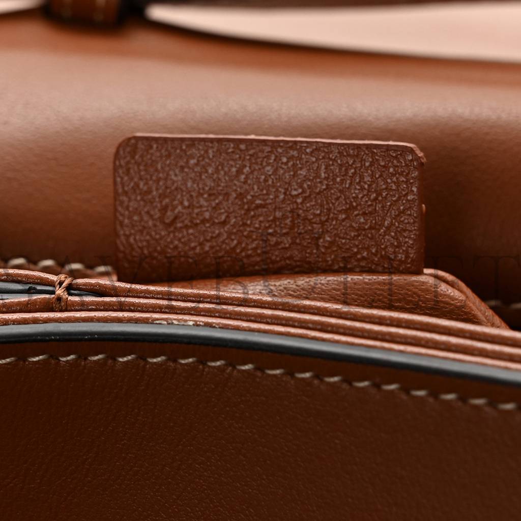 CELINE SMOOTH CALFSKIN MEDIUM TABOU TAN (23*18*4cm) CELINE SMOOTH CALFSKIN MEDIUM TABOU TAN (23*18*4cm)