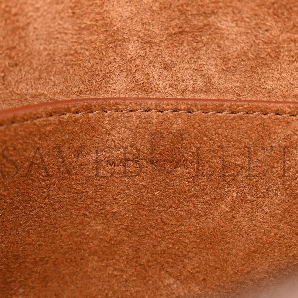 CELINE SMOOTH CALFSKIN CUIR TRIOMPHE FOLCO CROSSBODY BAG TAN (19*16*6cm) CELINE SMOOTH CALFSKIN CUIR TRIOMPHE FOLCO CROSSBODY BAG TAN (19*16*6cm)