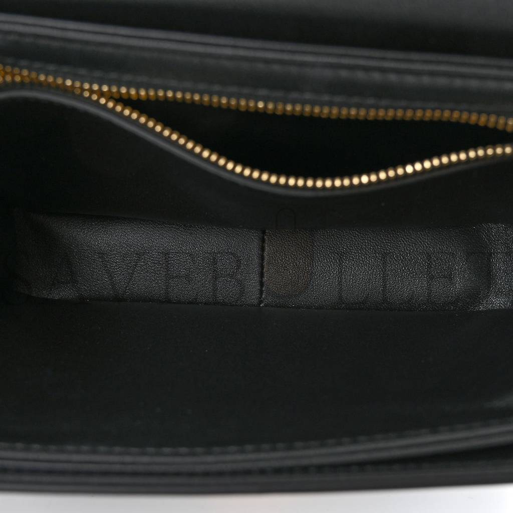 CELINE SHINY CALFSKIN TEEN TRIOMPHE BLACK (18*13*8cm) CELINE SHINY CALFSKIN TEEN TRIOMPHE BLACK (18*13*8cm)