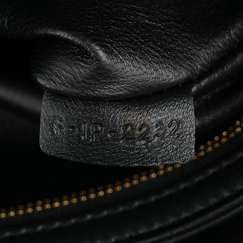 CELINE SHINY CALFSKIN MEDIUM TRIOMPHE BLACK (22*16*8cm) CELINE SHINY CALFSKIN MEDIUM TRIOMPHE BLACK (22*16*8cm)