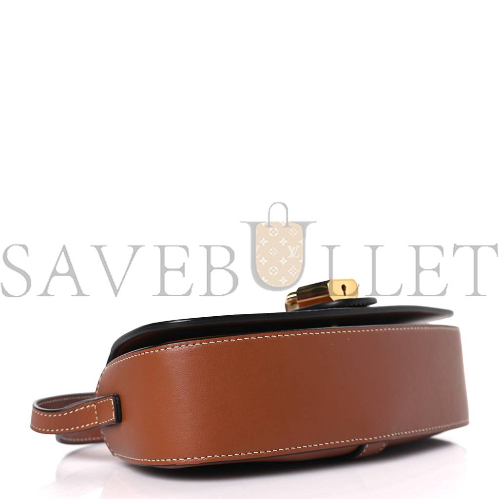 CELINE SMOOTH CALFSKIN TABOU CLUTCH ON STRAP TAN (20*10*5cm) CELINE SMOOTH CALFSKIN TABOU CLUTCH ON STRAP TAN (20*10*5cm)