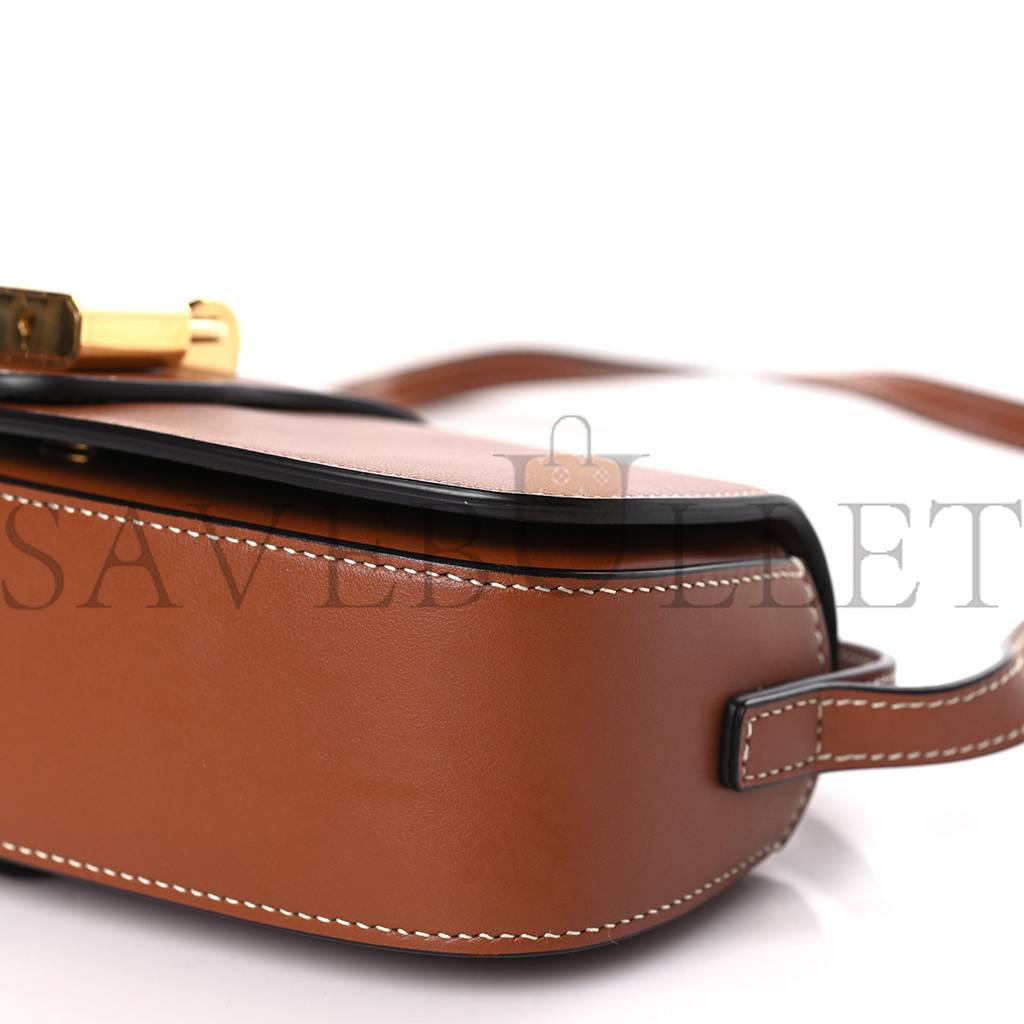 CELINE SMOOTH CALFSKIN TABOU CLUTCH ON STRAP TAN (20*10*5cm) CELINE SMOOTH CALFSKIN TABOU CLUTCH ON STRAP TAN (20*10*5cm)