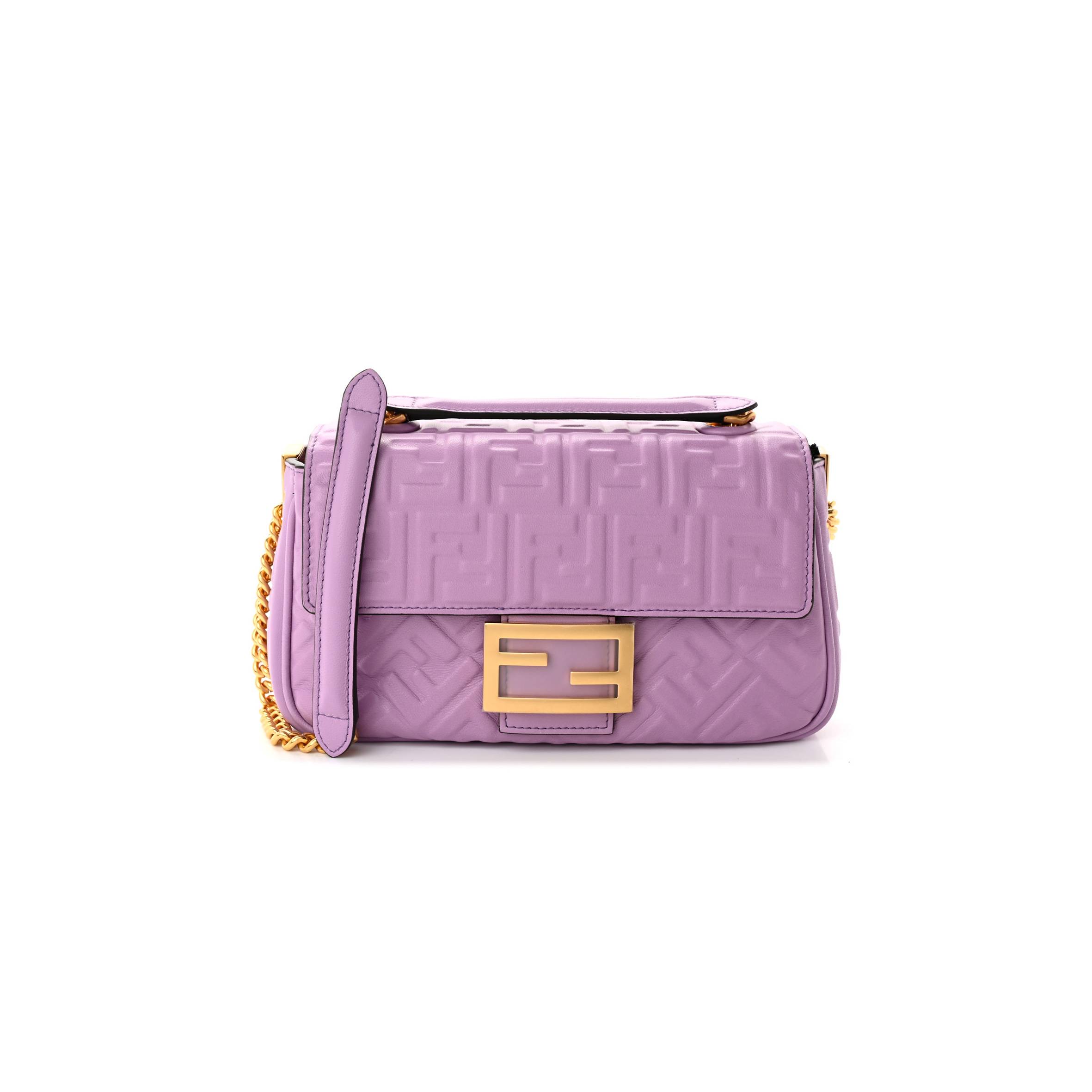FENDI NAPPA SMALL FF EMBOSSED MIDI CHAIN BAGUETTE VIOLETTA (23*13*6cm) FENDI NAPPA SMALL FF EMBOSSED MIDI CHAIN BAGUETTE VIOLETTA (23*13*6cm)