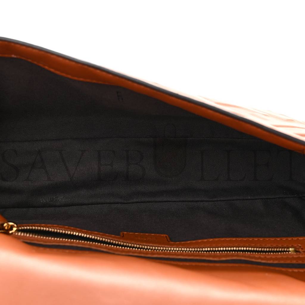 FENDI NAPPA FF 1974 EMBOSSED BAGUETTE COLONIALE (26*16*6cm) FENDI NAPPA FF 1974 EMBOSSED BAGUETTE COLONIALE (26*16*6cm)