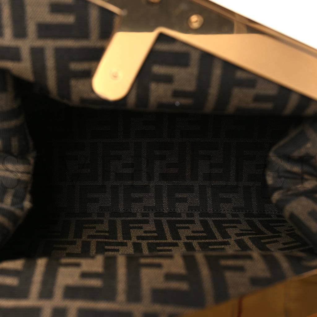 FENDI SHINY NAPPA MEDIUM FENDI FIRST EBANO (32*16*10cm) FENDI SHINY NAPPA MEDIUM FENDI FIRST EBANO (32*16*10cm)