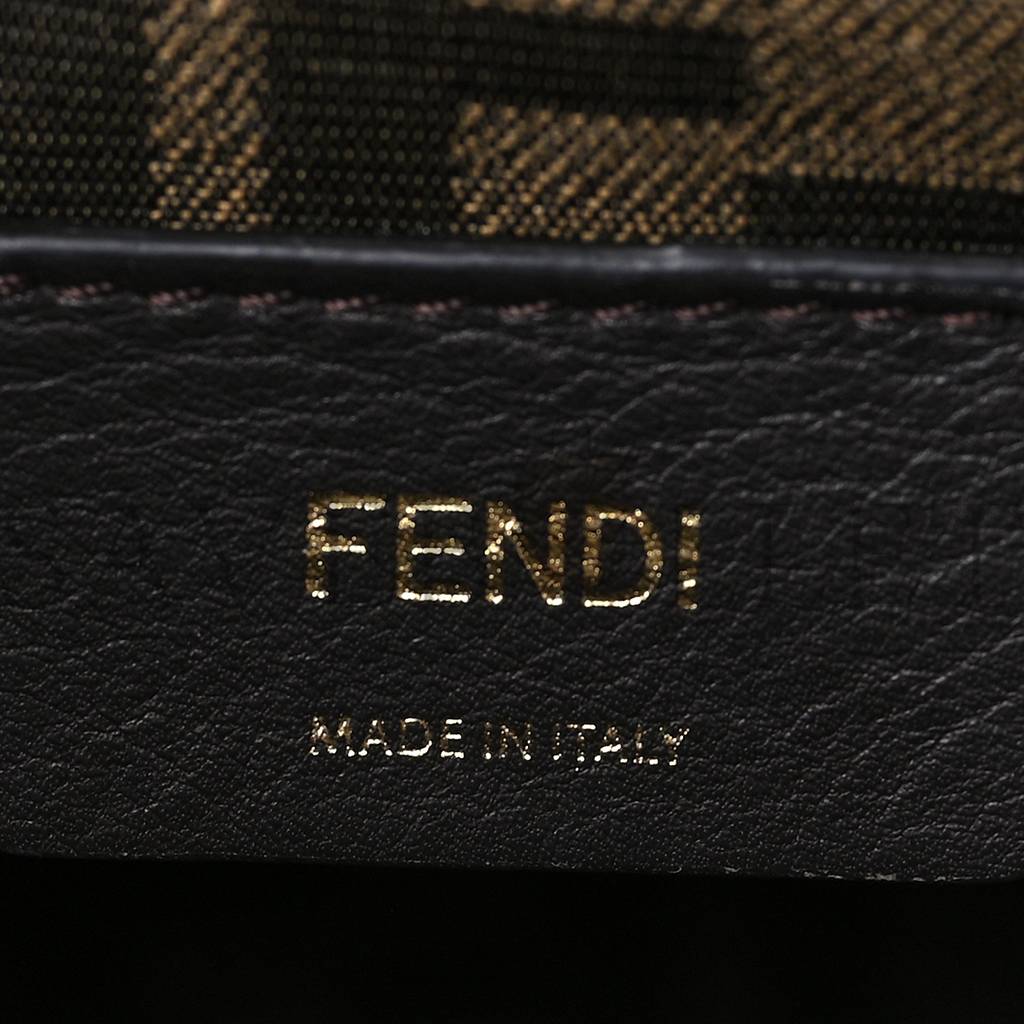 FENDI SHINY NAPPA MEDIUM FENDI FIRST EBANO (32*16*10cm) FENDI SHINY NAPPA MEDIUM FENDI FIRST EBANO (32*16*10cm)