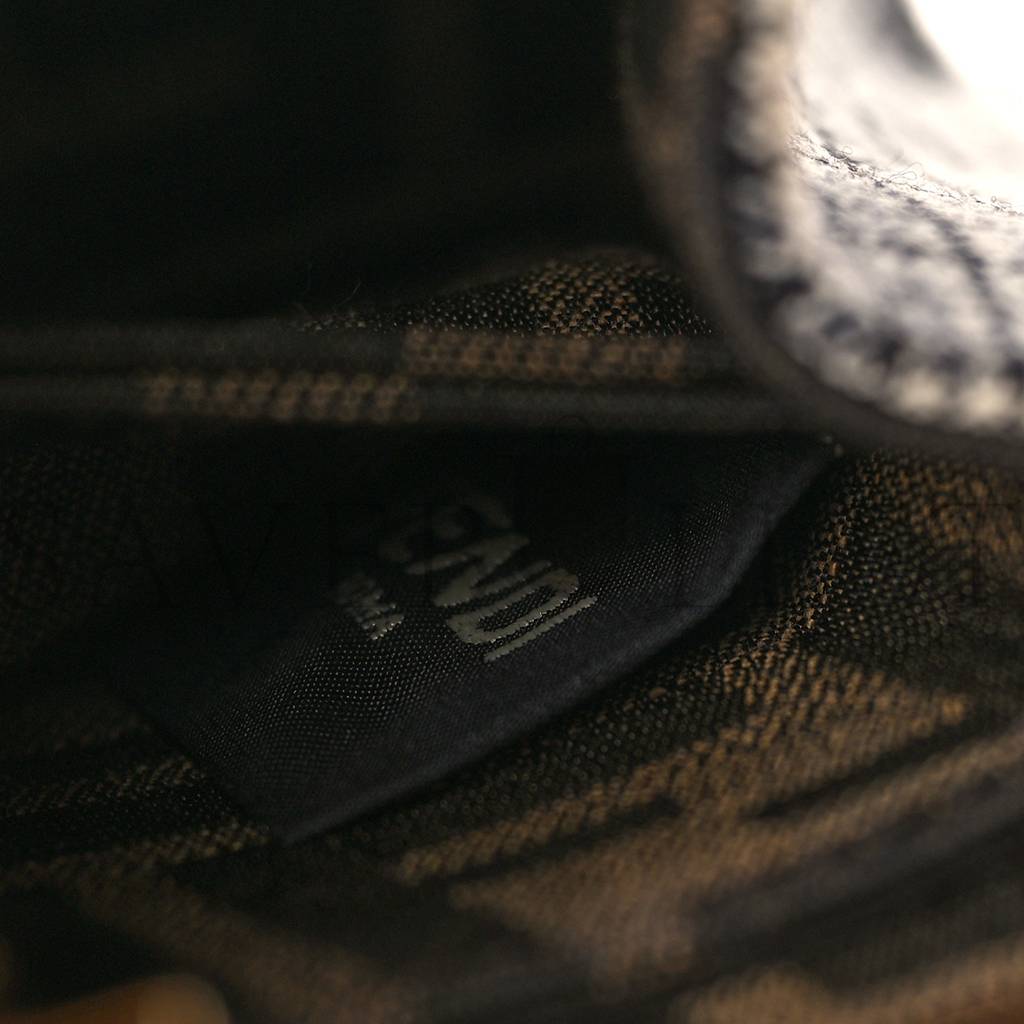 FENDI WOOL FABRIC JACQUARD CUOIO HOUNDSTOOTH FF 1974 PETITE PEEKABOO I SEE U SATCHEL GREY BLACK (20*15*11cm) FENDI WOOL FABRIC JACQUARD CUOIO HOUNDSTOOTH FF 1974 PETITE PEEKABOO I SEE U SATCHEL GREY BLACK (20*15*11cm)