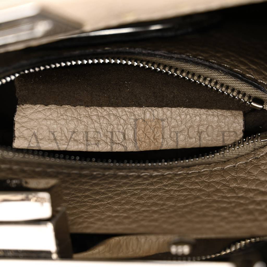 FENDI CUOIO ROMANO PYTHON SELLERIA MINI PEEKABOO ICONIC SATCHEL CORDA WHITE (23*18*11cm) FENDI CUOIO ROMANO PYTHON SELLERIA MINI PEEKABOO ICONIC SATCHEL CORDA WHITE (23*18*11cm)