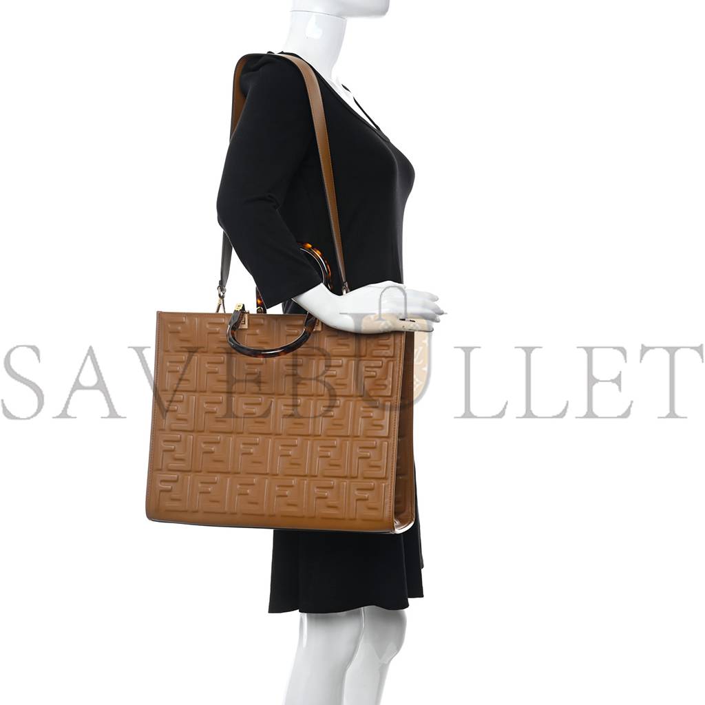 FENDI VITELLO PLEXIGLASS FF EMBOSSED MEDIUM FENDI SUNSHINE SHOPPER TOTE CARAMELLO (35*31*17cm) FENDI VITELLO PLEXIGLASS FF EMBOSSED MEDIUM FENDI SUNSHINE SHOPPER TOTE CARAMELLO (35*31*17cm)