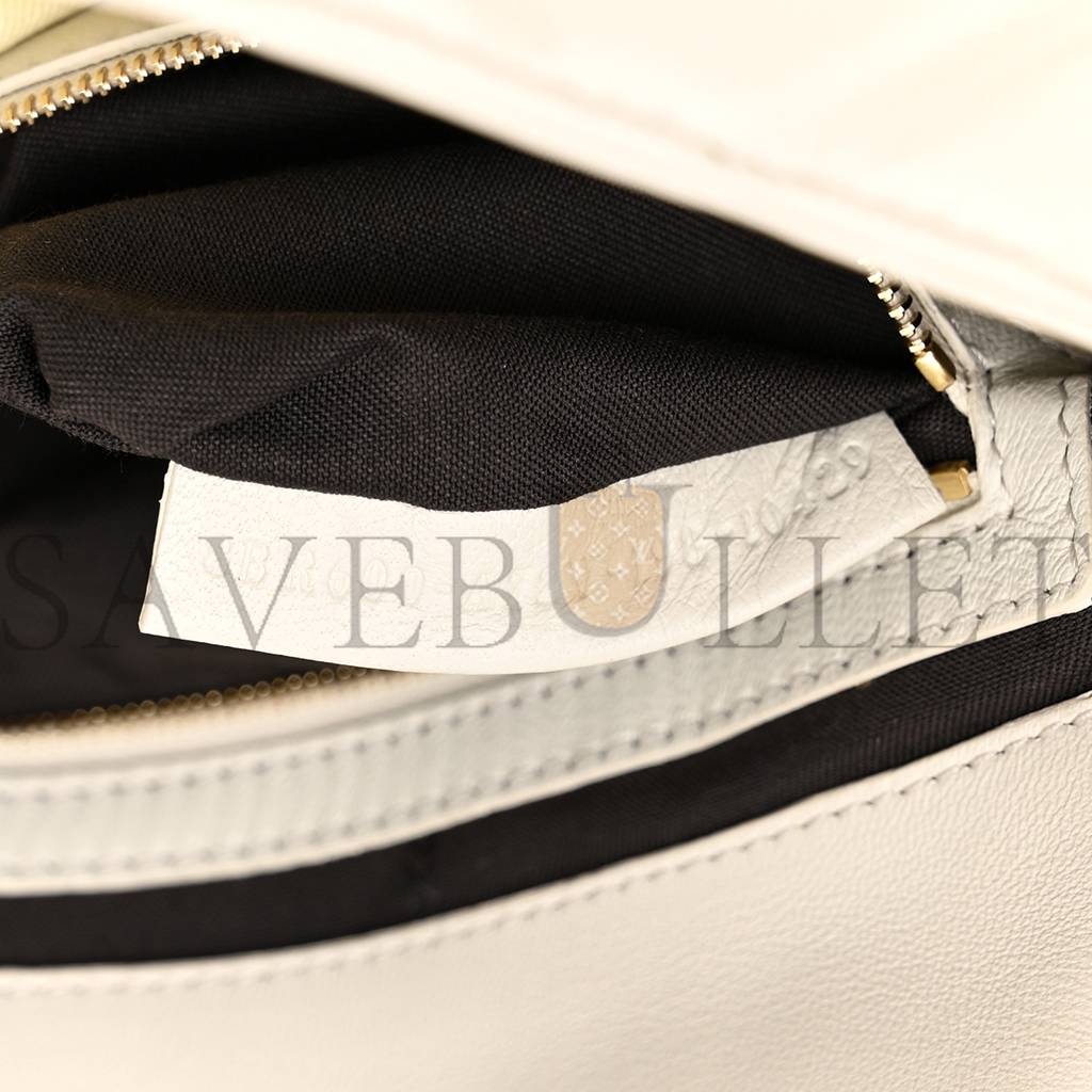 FENDI NAPPA FF 1974 EMBOSSED BAGUETTE WHITE (25*20*8cm) FENDI NAPPA FF 1974 EMBOSSED BAGUETTE WHITE (25*20*8cm)