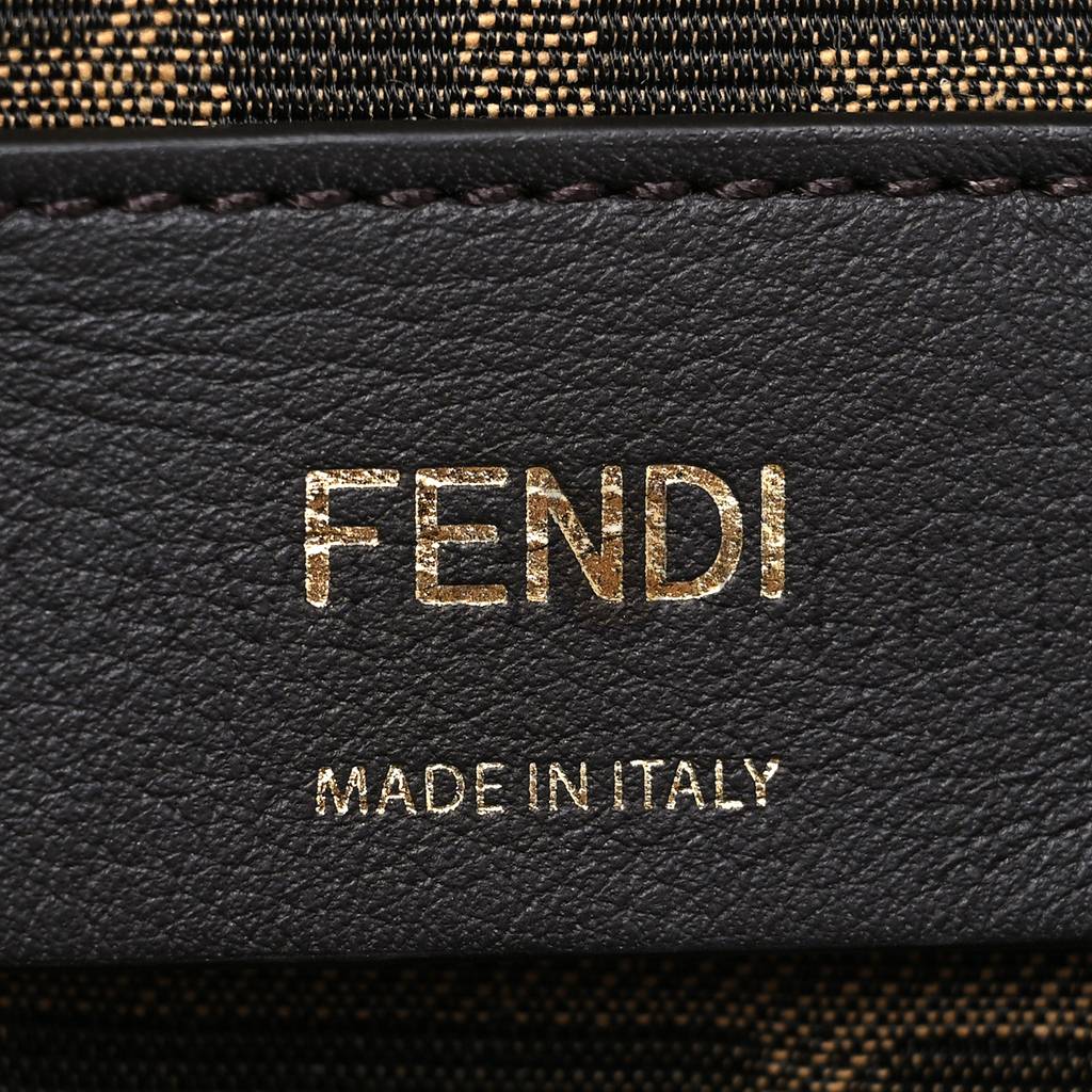 FENDI VITELLO KING PLEXIGLASS LOGO EMBOSSED MINI BY THE WAY TOP HANDLE BOSTON BAG CARAMELLO (18*11*8cm) FENDI VITELLO KING PLEXIGLASS LOGO EMBOSSED MINI BY THE WAY TOP HANDLE BOSTON BAG CARAMELLO (18*11*8cm)