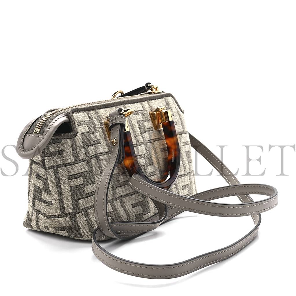 FENDI CHENILLE VITELLO KING PLEXIGLASS FF MINI BY THE WAY TOP HANDLE BOSTON BAG TORTORA NUVOLA (17*11*8cm) FENDI CHENILLE VITELLO KING PLEXIGLASS FF MINI BY THE WAY TOP HANDLE BOSTON BAG TORTORA NUVOLA (17*11*8cm)