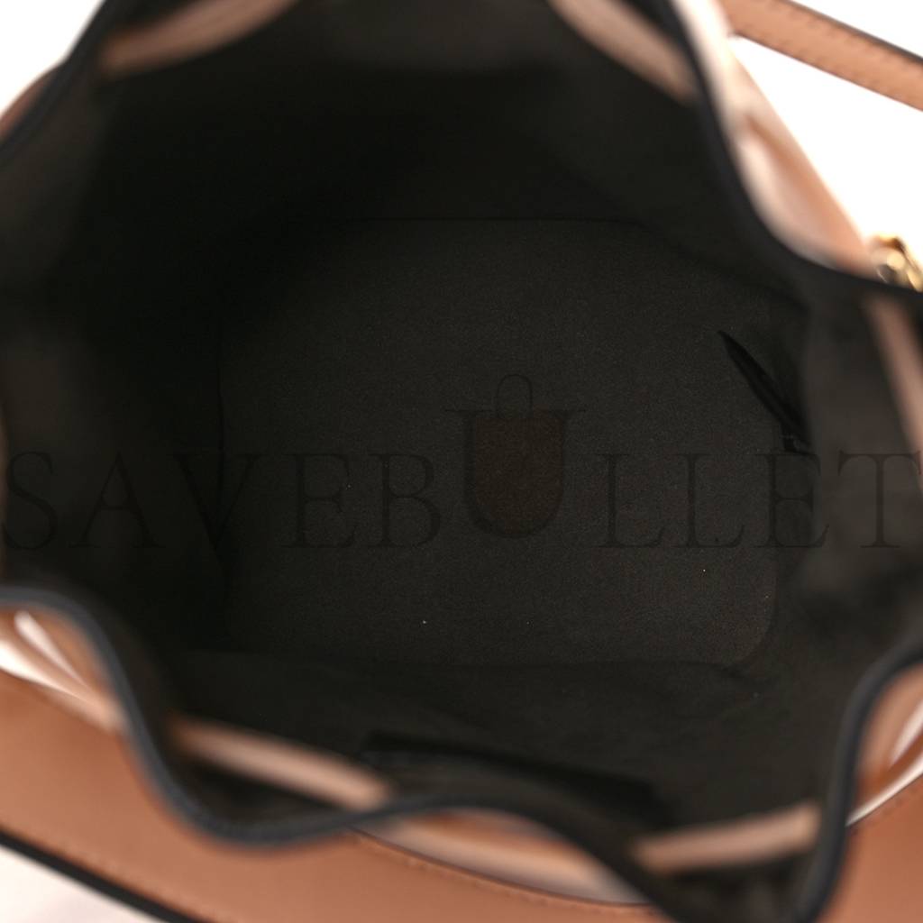 FENDI VITELLO KING F IS FENDI LOGO EMBOSSED MINI MON TRESOR BUCKET BAG LIGHT ROSE (11*10*10cm) FENDI VITELLO KING F IS FENDI LOGO EMBOSSED MINI MON TRESOR BUCKET BAG LIGHT ROSE (11*10*10cm)