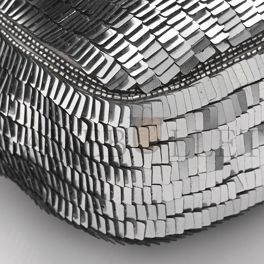 FENDI SEQUIN PAILLETTES CAPRETTO LUCIDO BAGUETTE ARGENTO MORO (27*15*6cm) FENDI SEQUIN PAILLETTES CAPRETTO LUCIDO BAGUETTE ARGENTO MORO (27*15*6cm)