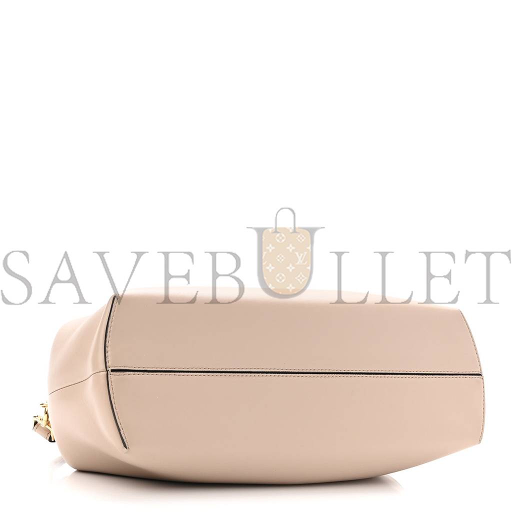 FENDI SHINY NAPPA MEDIUM FENDI FIRST NUVOLA (30*25*11cm) FENDI SHINY NAPPA MEDIUM FENDI FIRST NUVOLA (30*25*11cm)