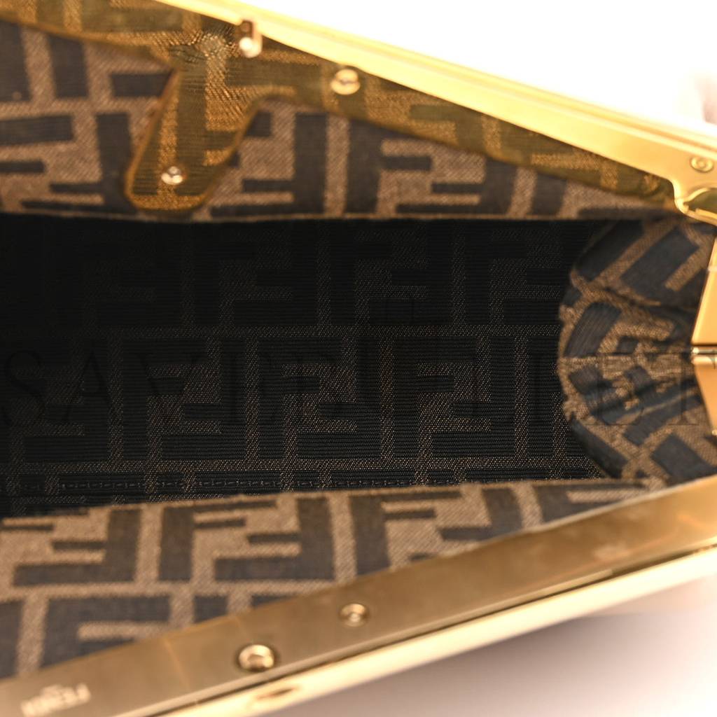 FENDI SHINY NAPPA MEDIUM FENDI FIRST NUVOLA (30*25*11cm) FENDI SHINY NAPPA MEDIUM FENDI FIRST NUVOLA (30*25*11cm)
