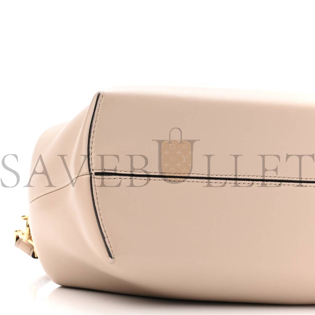FENDI SHINY NAPPA MEDIUM FENDI FIRST NUVOLA (30*25*11cm) FENDI SHINY NAPPA MEDIUM FENDI FIRST NUVOLA (30*25*11cm)