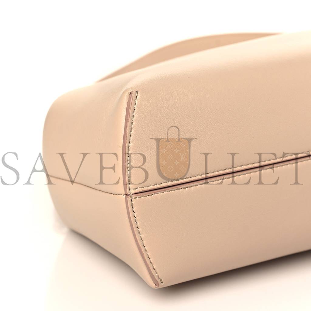 FENDI SHINY NAPPA MEDIUM FENDI FIRST POUDRE (30*25*11cm) FENDI SHINY NAPPA MEDIUM FENDI FIRST POUDRE (30*25*11cm)