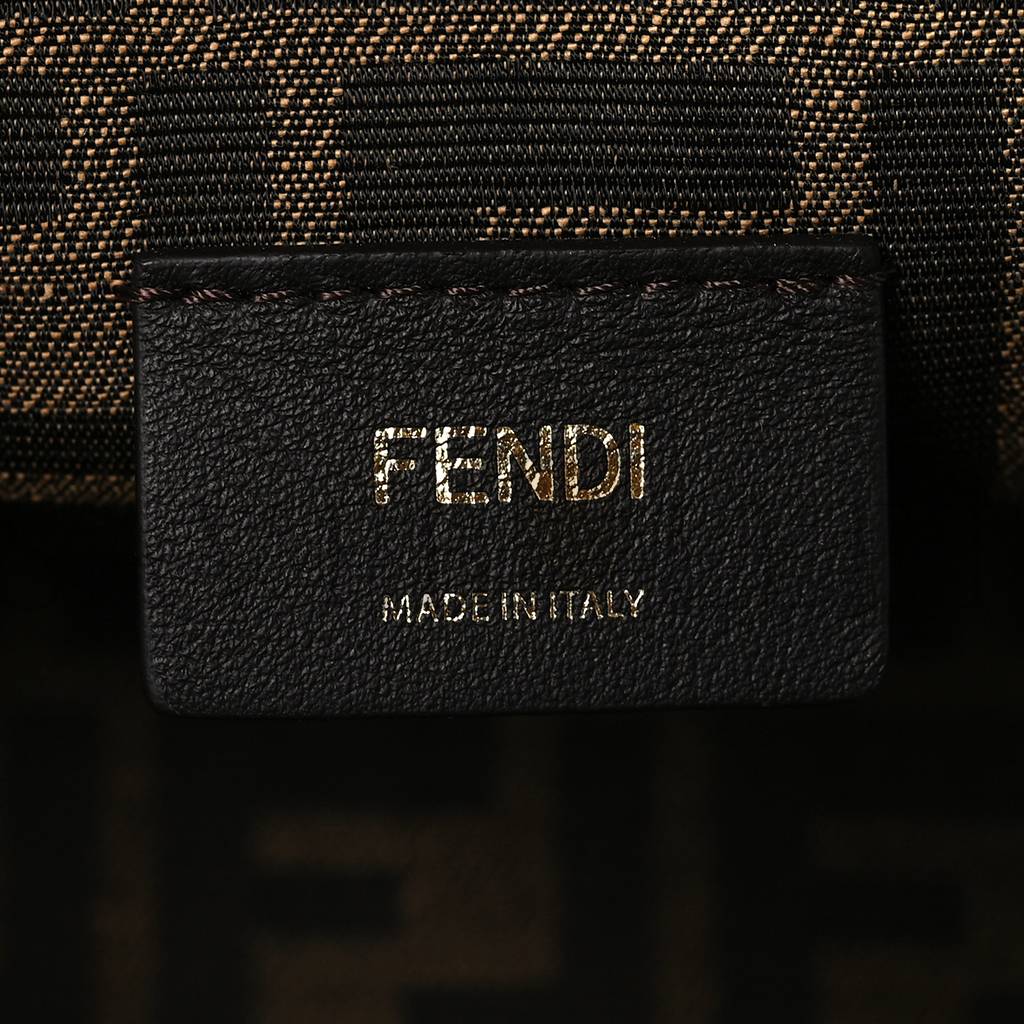 FENDI SHINY NAPPA SMALL FENDI FIRST BLACK (26*18*9.5cm) FENDI SHINY NAPPA SMALL FENDI FIRST BLACK (26*18*9.5cm)