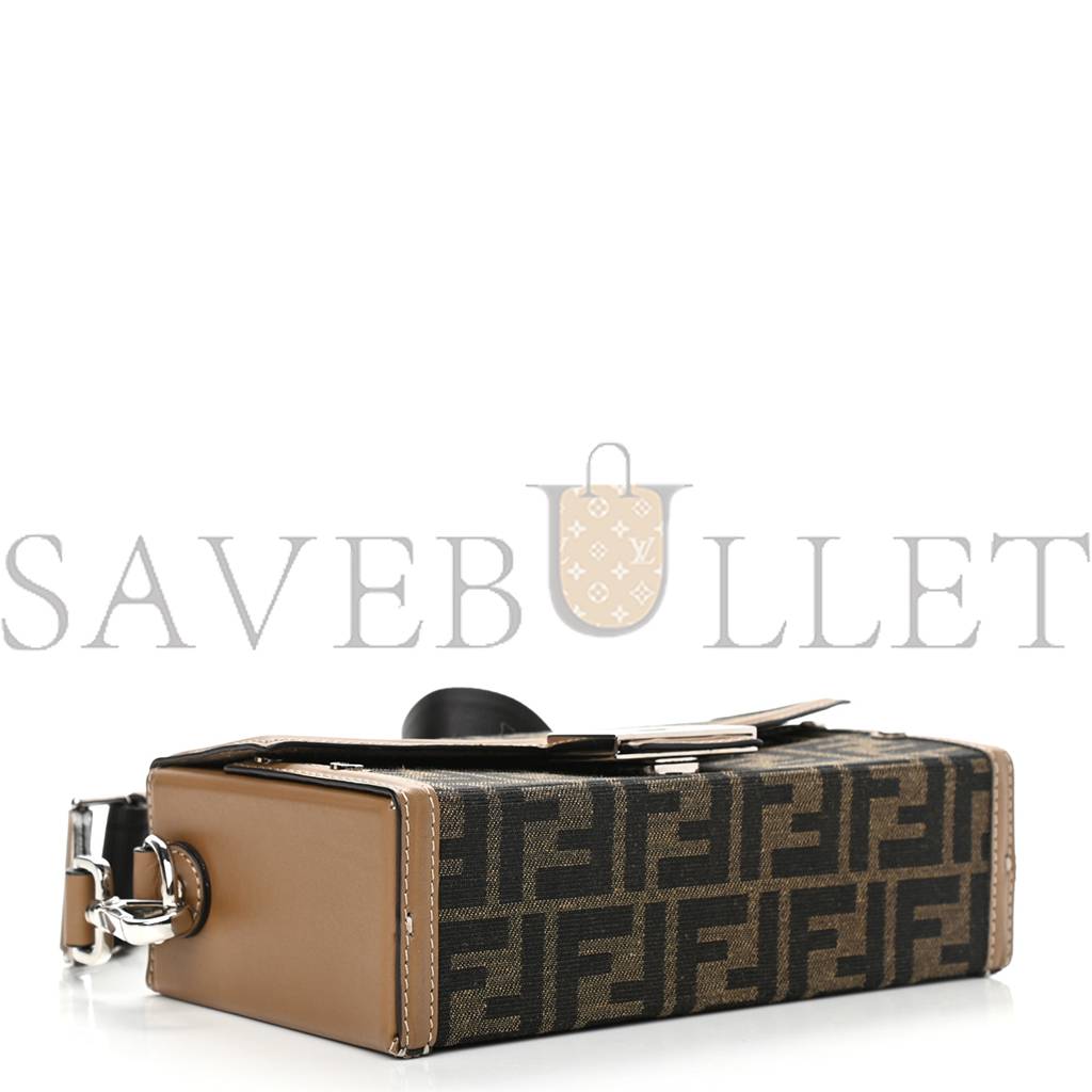 FENDI RECYCLED FABRIC JACQUARD VITELLO KING FF 1974 BAGUETTE SOFT TRUNK TOBACCO MORO SAND (21*15*6cm) FENDI RECYCLED FABRIC JACQUARD VITELLO KING FF 1974 BAGUETTE SOFT TRUNK TOBACCO MORO SAND (21*15*6cm)