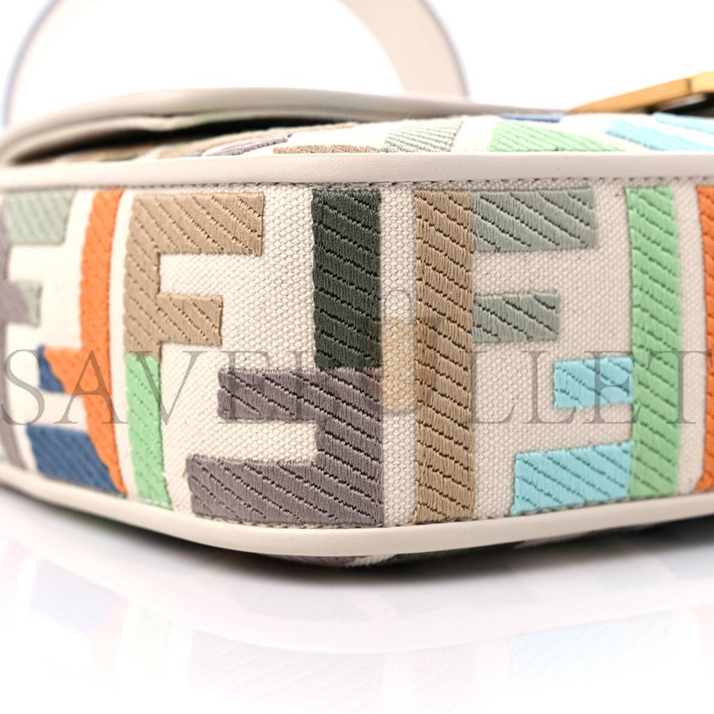 FENDI KUBAN CANVAS VITELLO KING FF EMBROIDERED BAGUETTE LATTE MULTICOLOR (27*13*6cm) FENDI KUBAN CANVAS VITELLO KING FF EMBROIDERED BAGUETTE LATTE MULTICOLOR (27*13*6cm)