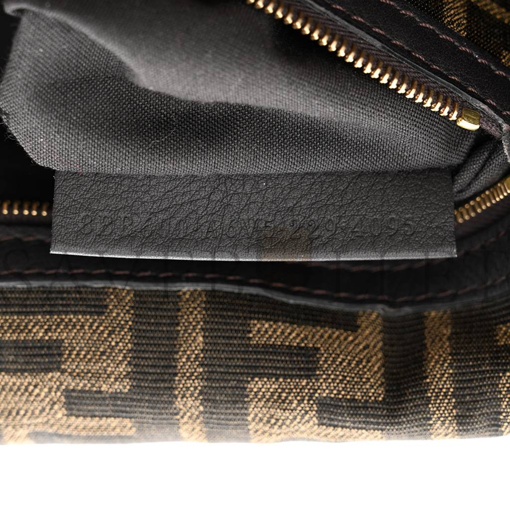 FENDI FABRIC JACQUARD FF 1974 MEDIUM BAGUETTE TOBACCO MORO BLACK (27*14*6cm) FENDI FABRIC JACQUARD FF 1974 MEDIUM BAGUETTE TOBACCO MORO BLACK (27*14*6cm)