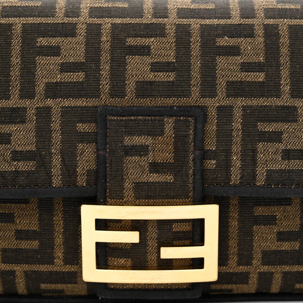 FENDI FABRIC JACQUARD FF 1974 MEDIUM BAGUETTE TOBACCO MORO BLACK (27*14*6cm) FENDI FABRIC JACQUARD FF 1974 MEDIUM BAGUETTE TOBACCO MORO BLACK (27*14*6cm)