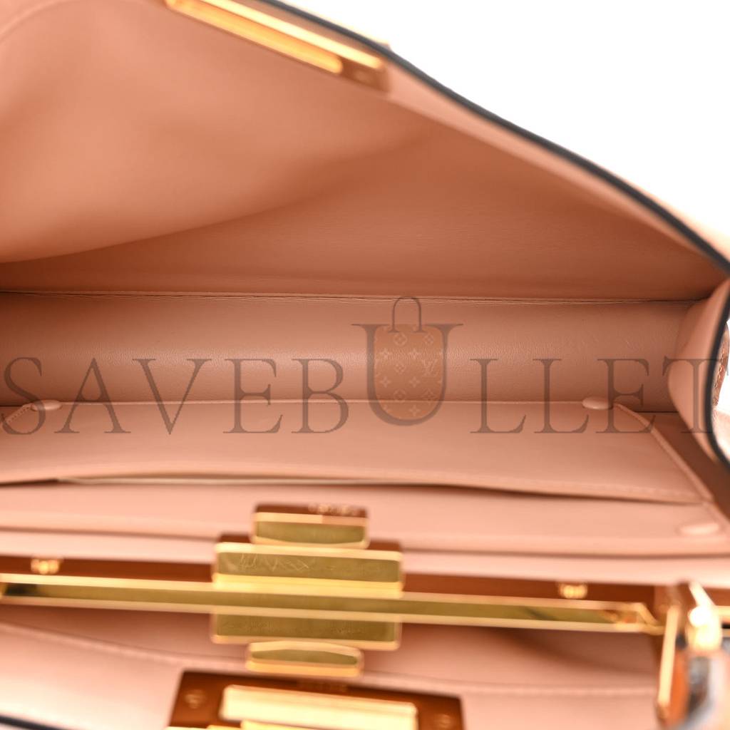 FENDI VITELLO SETA SHINY NAPPA MEDIUM PEEKABOO I SEE U SATCHEL CUOIO LIGHT ROSE (33*25*13cm) FENDI VITELLO SETA SHINY NAPPA MEDIUM PEEKABOO I SEE U SATCHEL CUOIO LIGHT ROSE (33*25*13cm)